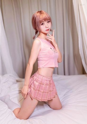 眼镜彼女