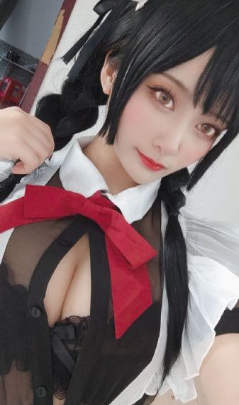 《纯白轮舞曲》