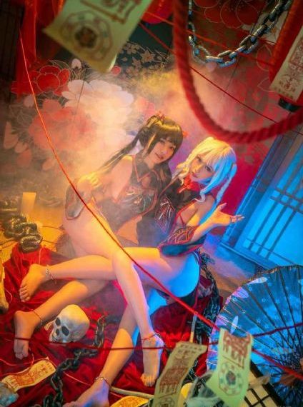 吸血裸女