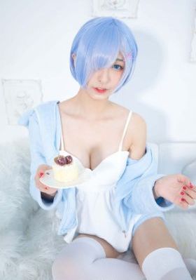 上原亚衣